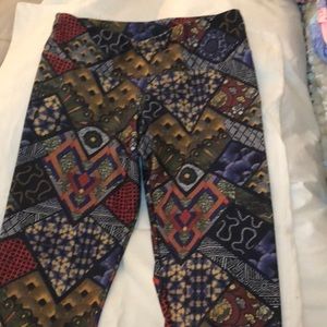 Onzie cropped yoga leggings size S/M colorful